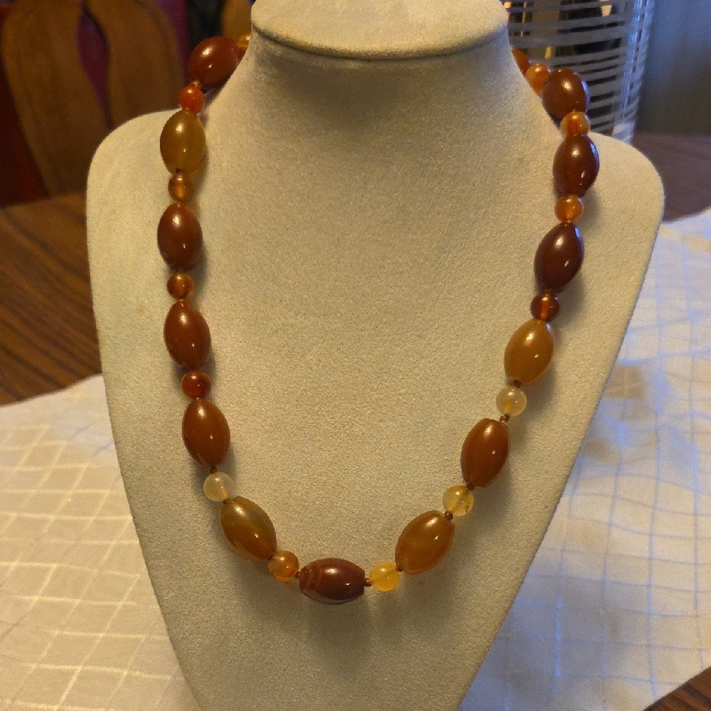 Elegant Carnelian Agate Beaded Necklace